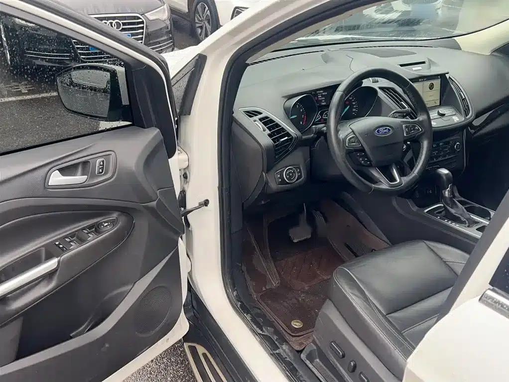 2017 Ford Kuga EcoBoost 180 2WD Luxury Edition — миниатюра 13
