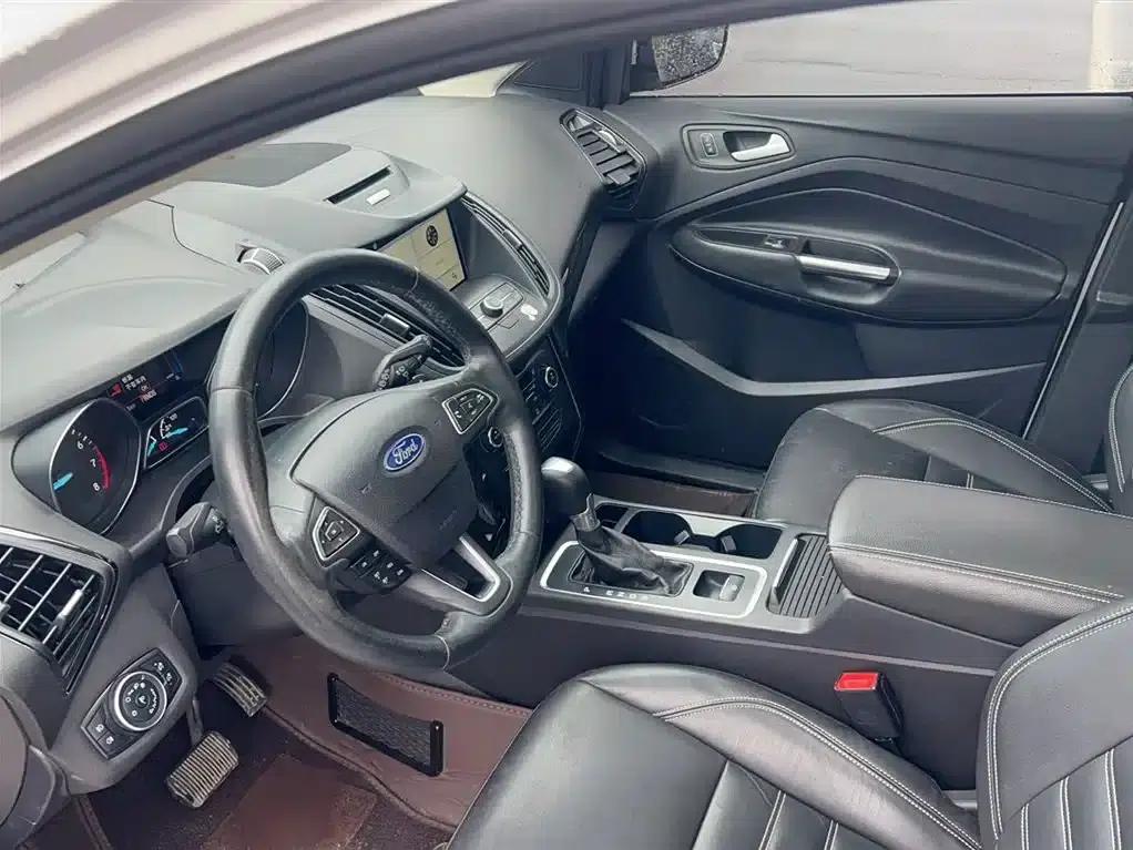 2017 Ford Kuga EcoBoost 180 2WD Luxury Edition — миниатюра 14