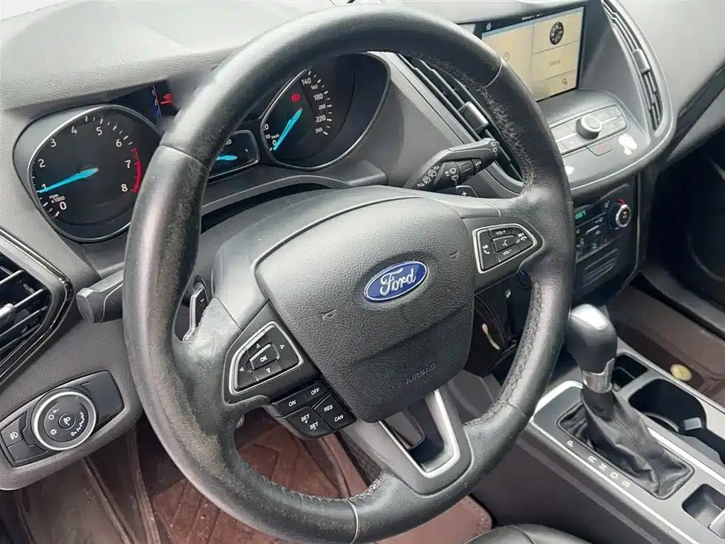 2017 Ford Kuga EcoBoost 180 2WD Luxury Edition — миниатюра 16