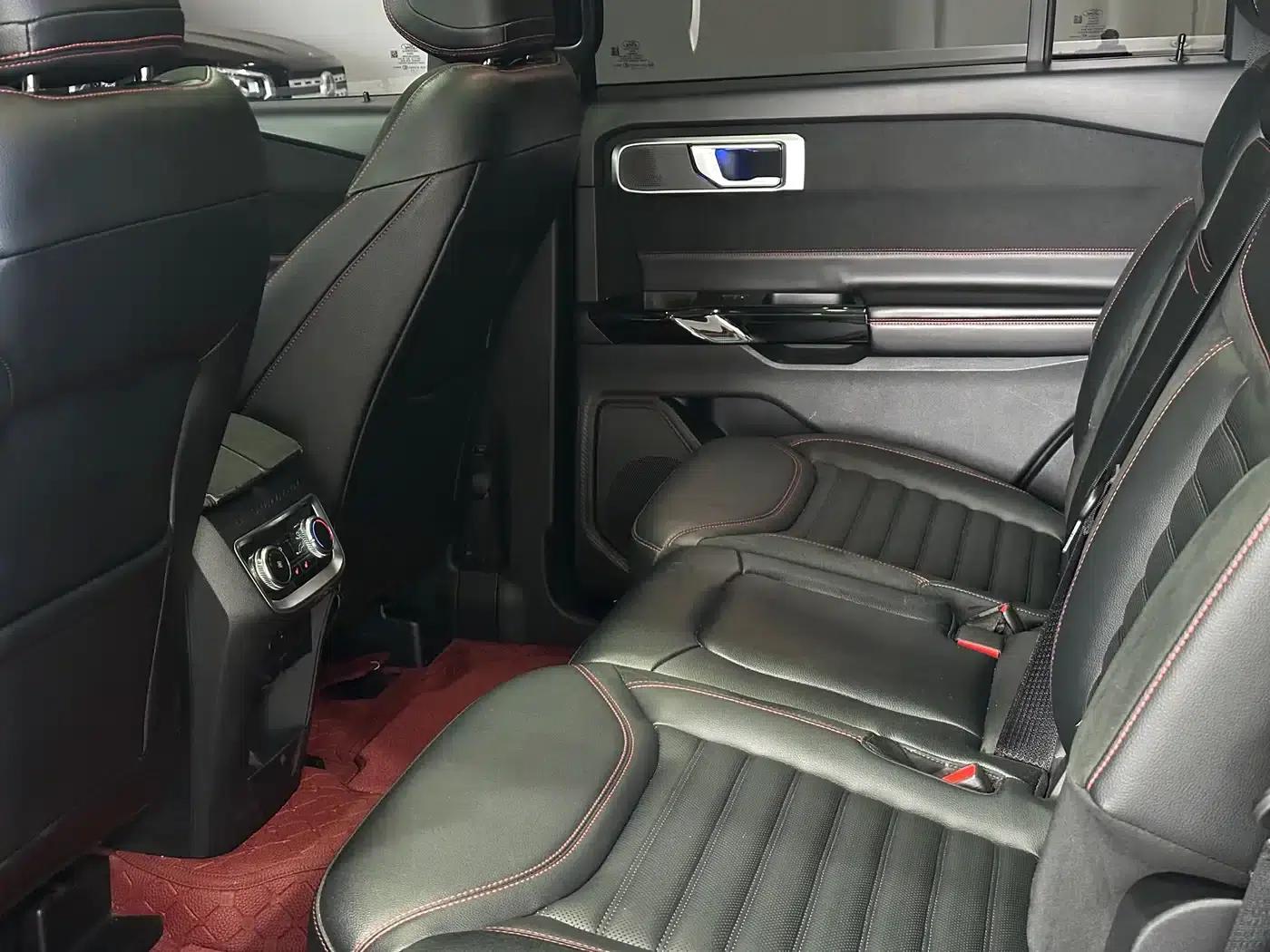 2023 Explorer EcoBoost 285 AWD ST-LINE 7-Seater — миниатюра 7