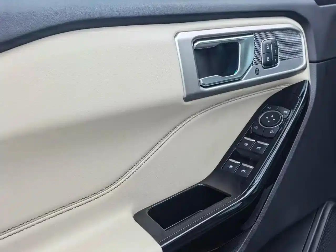 2020 Ford Explorer EcoBoost 285 AWD Titanium Edition (6-seater) — миниатюра 26