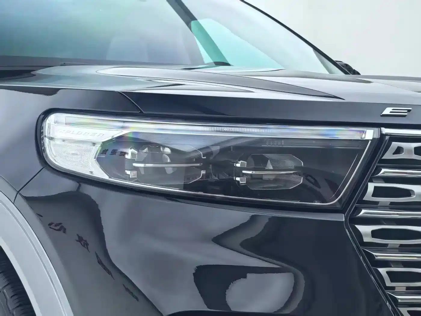2020 Ford Explorer EcoBoost 285 AWD Titanium Edition (6-seater) — миниатюра 4