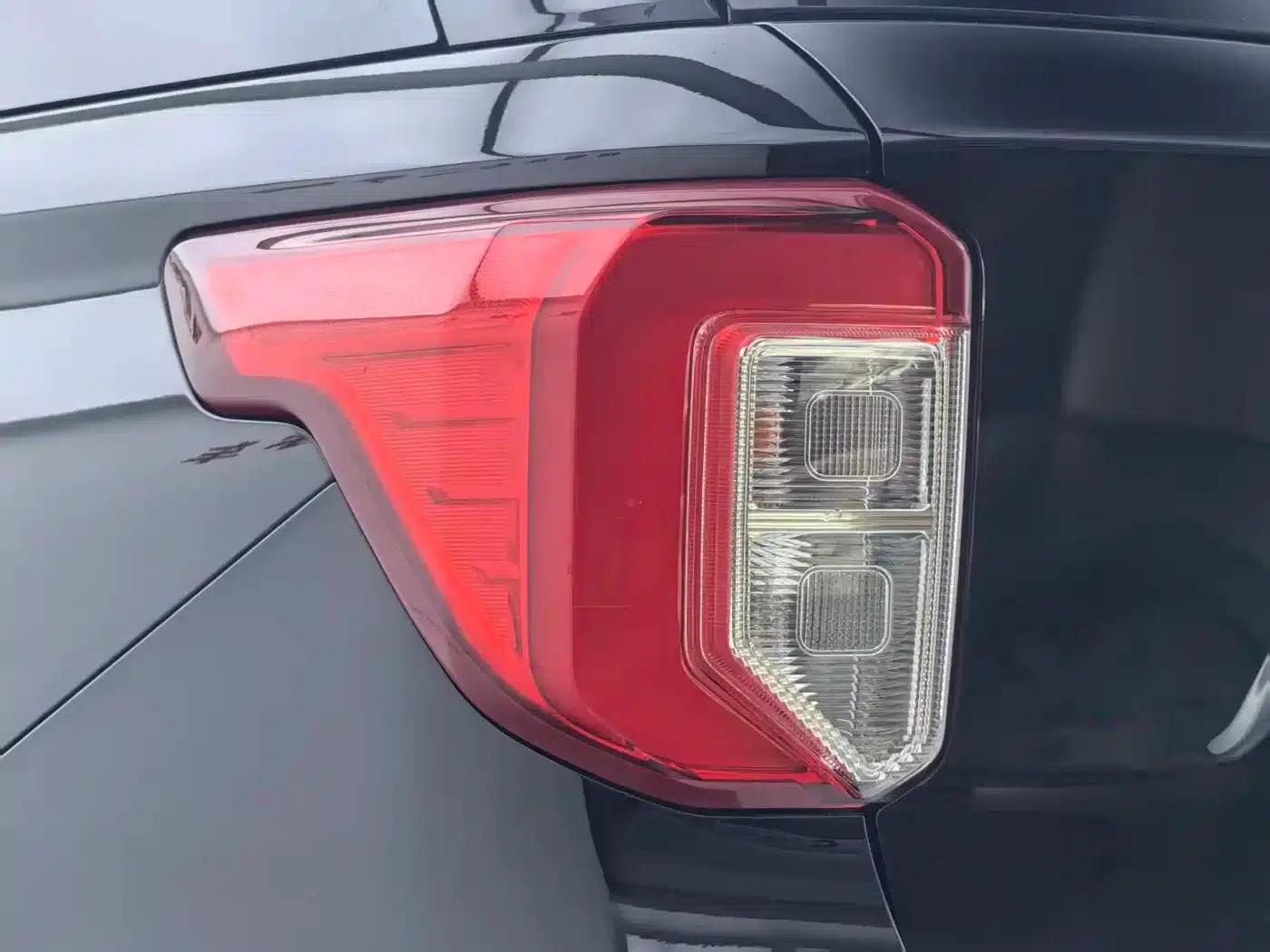 2020 Ford Explorer EcoBoost 285 AWD Titanium Edition (6-seater) — миниатюра 32