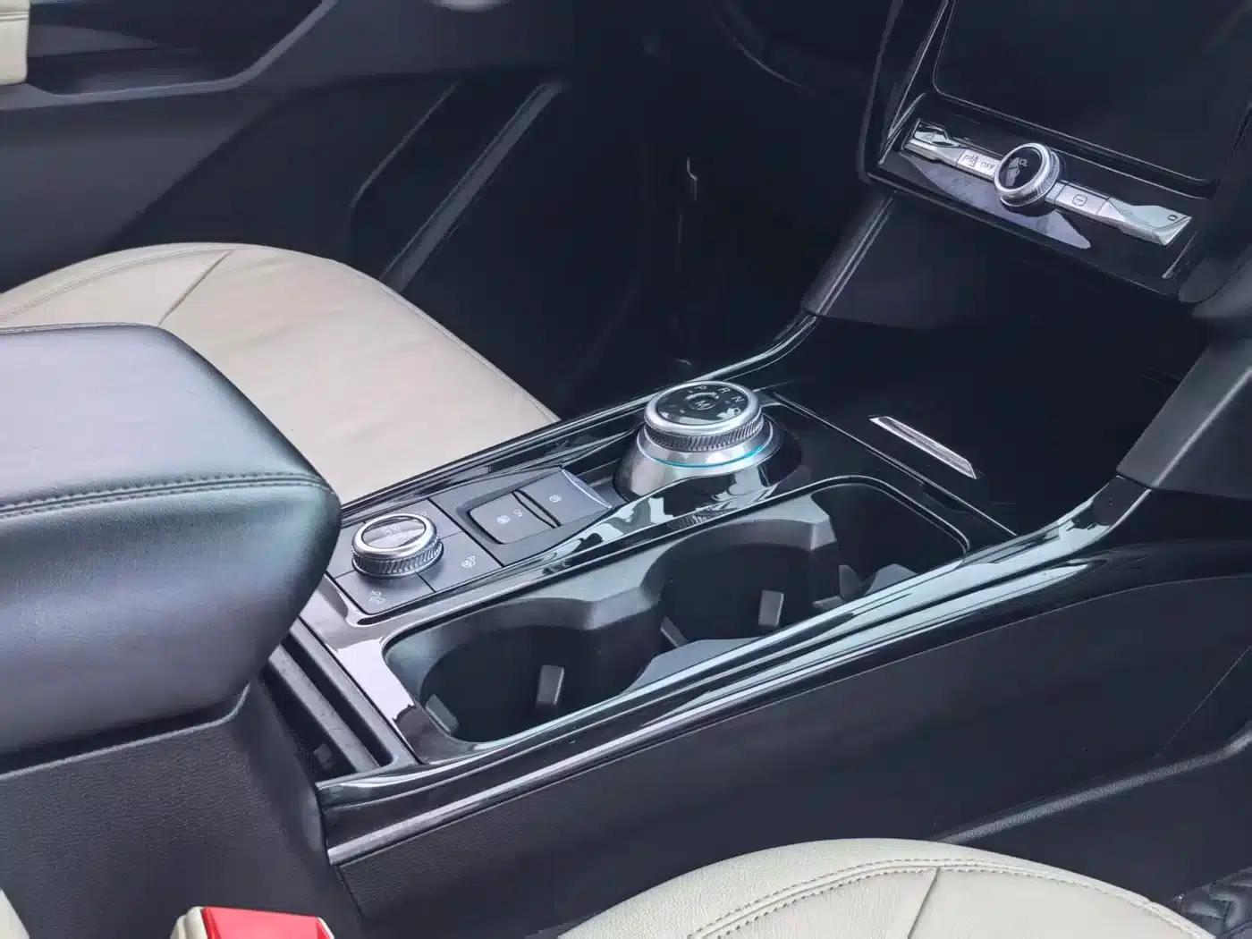 2020 Ford Explorer EcoBoost 285 AWD Titanium Edition (6-seater) — миниатюра 5