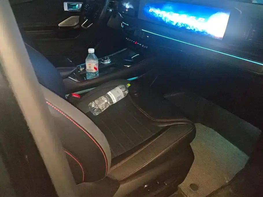 2023 Explorer EcoBoost 285 AWD ST-LINE 6-seater — миниатюра 8