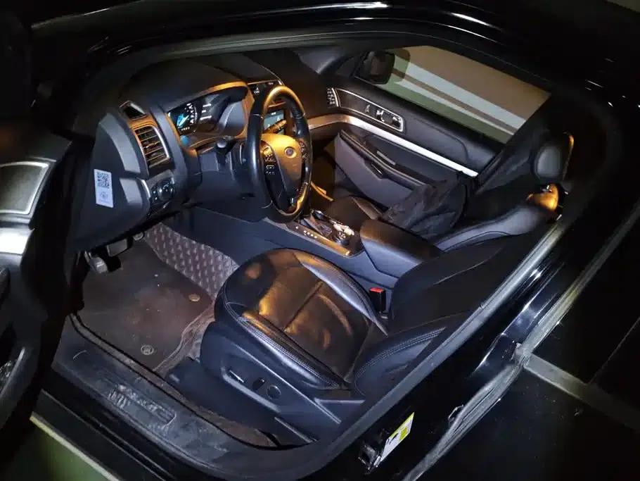2017 Explorer 2.3T Fashion Edition (Imported) — миниатюра 9