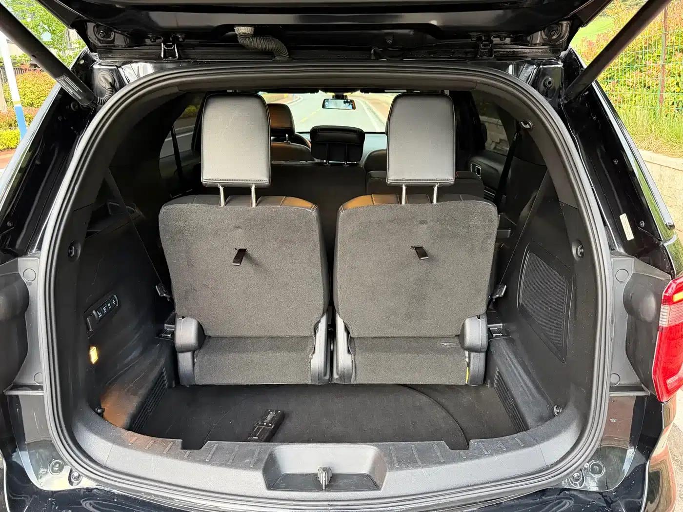 2018 Explorer 2.3T Elite Edition (Imported) — миниатюра 13