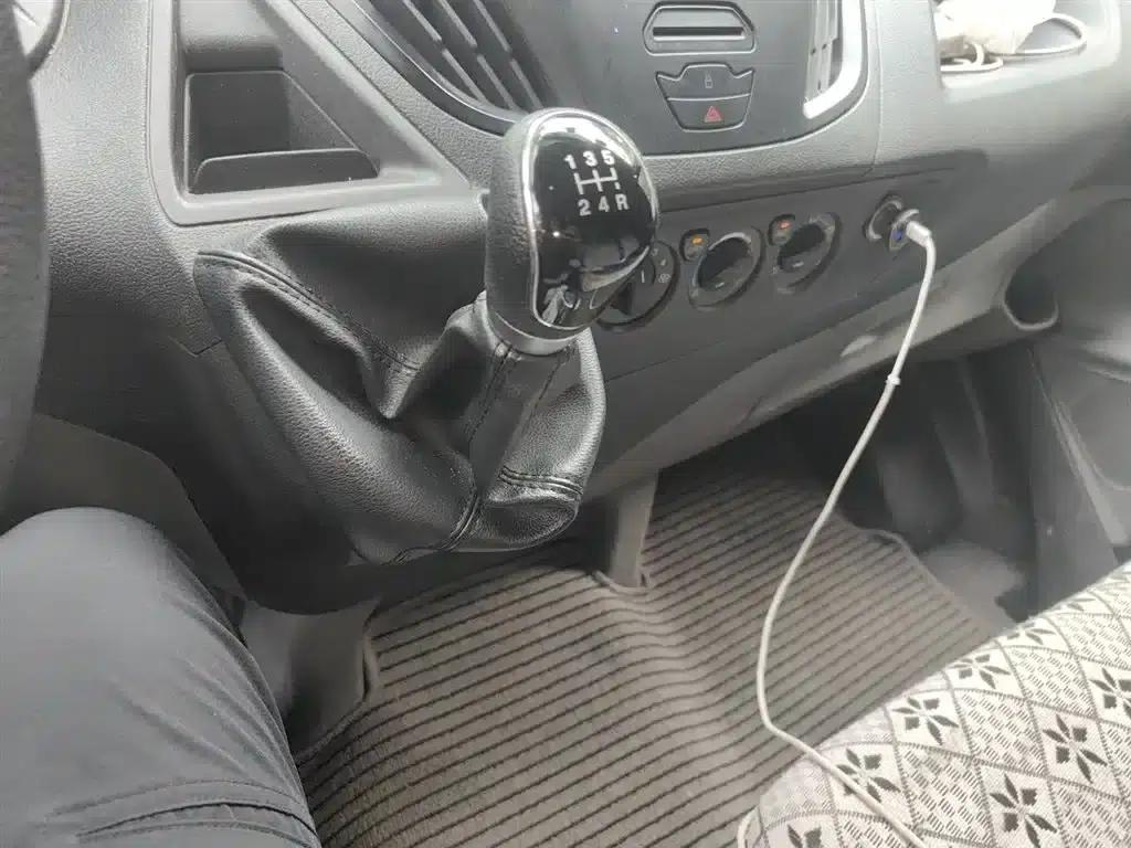 Ford Transit 2019 2.0T Diesel Multi-functional Commercial Vehicle, Central Wheelbase, Central Roof, 6 Seats, National VI Emission Standard — миниатюра 7