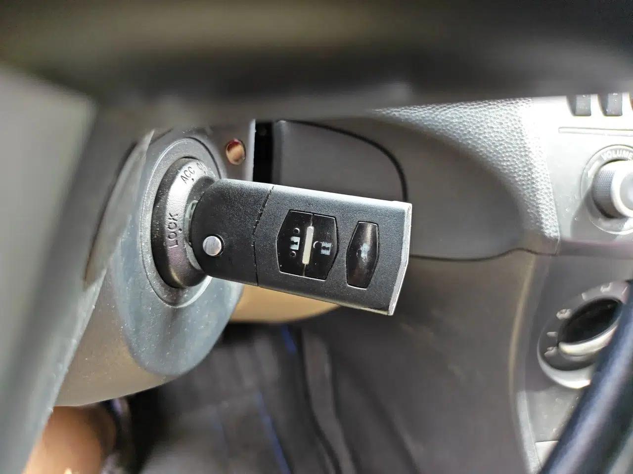 Mazda 3 2011 Sedan 1.6L Automatic Elite Model — миниатюра 9