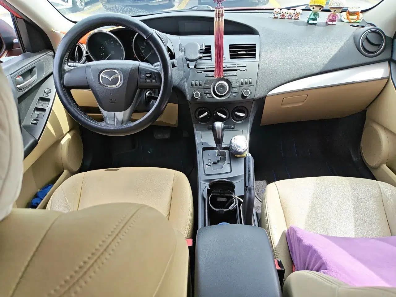 Mazda 3 2011 Sedan 1.6L Automatic Elite Model — миниатюра 10