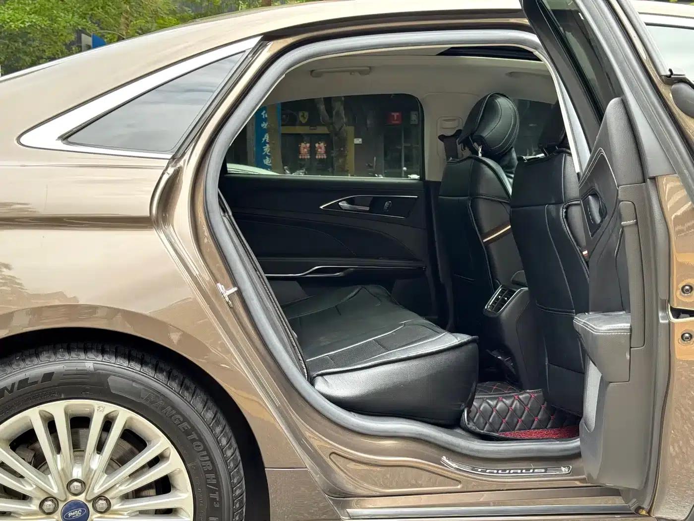 2015 Taurus EcoBoost 245 Fashion Edition — миниатюра 13