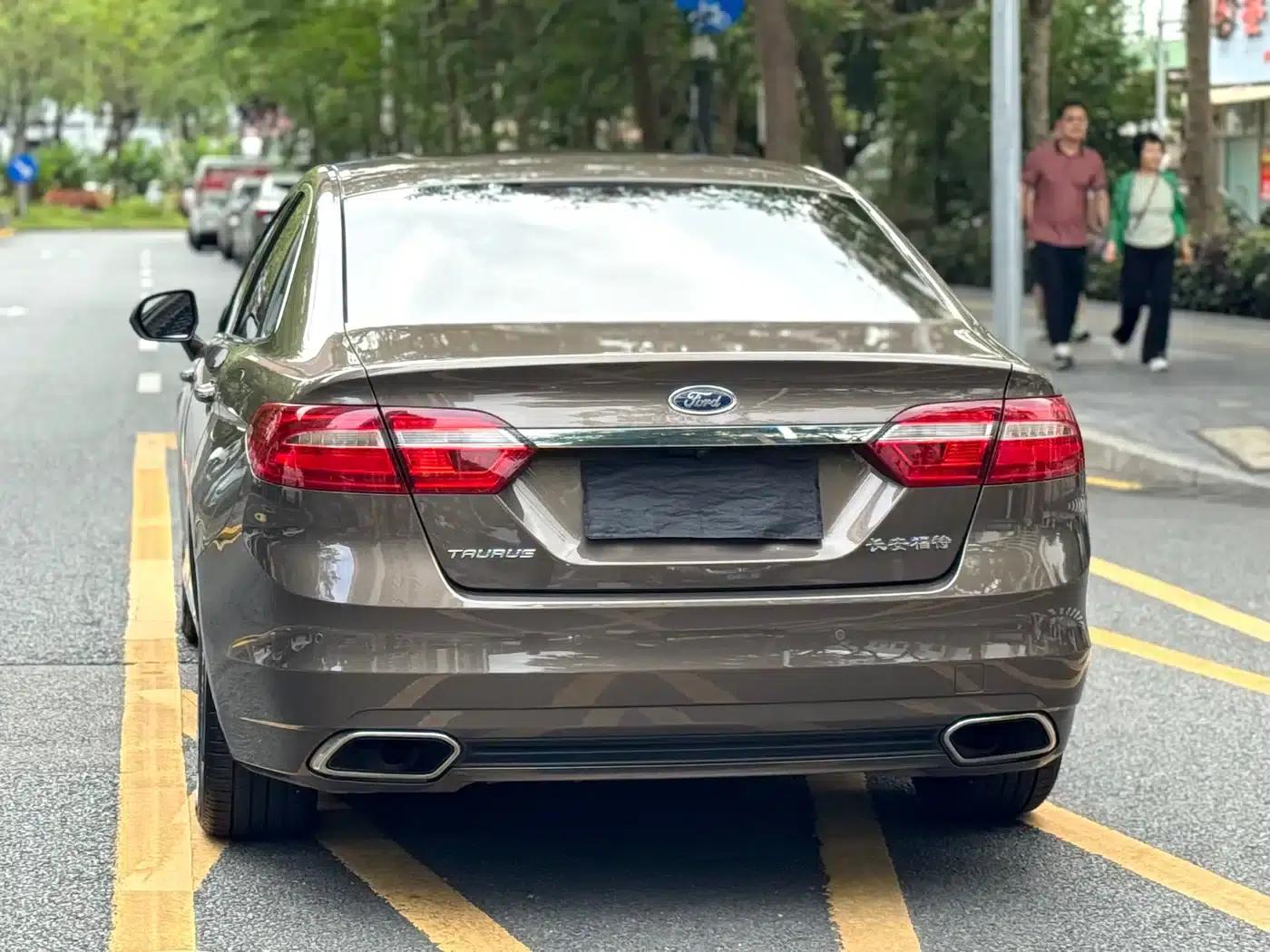 2015 Taurus EcoBoost 245 Fashion Edition — миниатюра 18