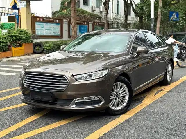 2015 Taurus EcoBoost 245 Fashion Edition
