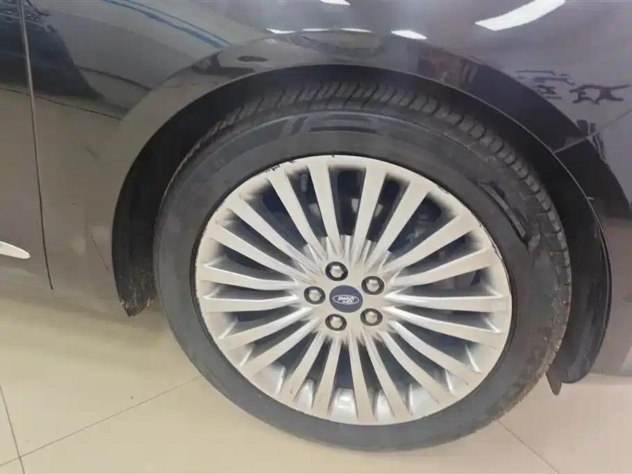 2015 Taurus EcoBoost 245 Supreme Edition — миниатюра 6