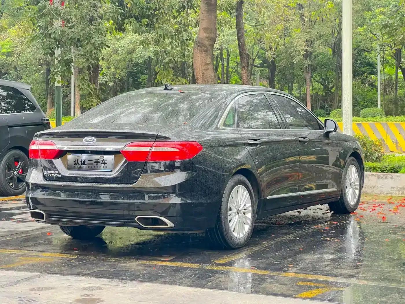 Taurus 2017 EcoBoost 245 Fashion Edition — миниатюра 6