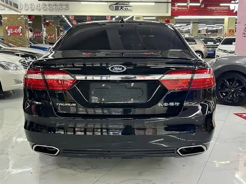 Taurus 2017 EcoBoost 245 Fashion Edition — миниатюра 3