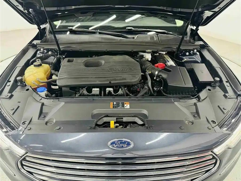 2019 Taurus EcoBoost 245 Premium Edition — миниатюра 30