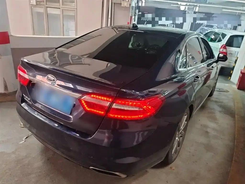 2017 Taurus EcoBoost 245 Flagship — миниатюра 7