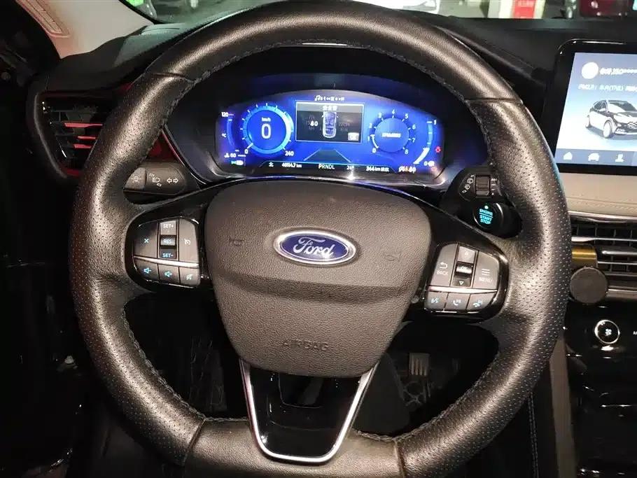 Escape 2020 EcoBoost 245 AWD Premium Edition — миниатюра 15