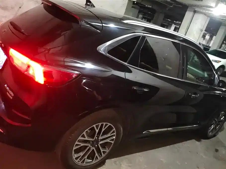 Escape 2020 EcoBoost 245 AWD Premium Edition — миниатюра 3