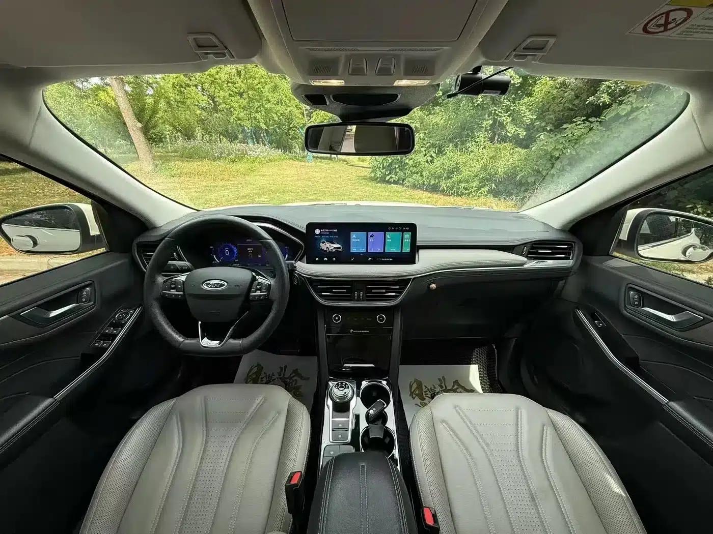 Escape 2020 EcoBoost 245 AWD Premium Edition — миниатюра 5