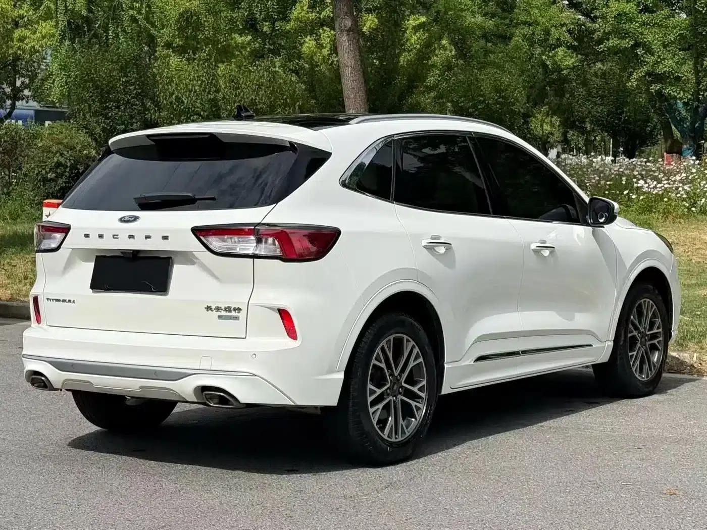 Escape 2020 EcoBoost 245 AWD Premium Edition — миниатюра 7