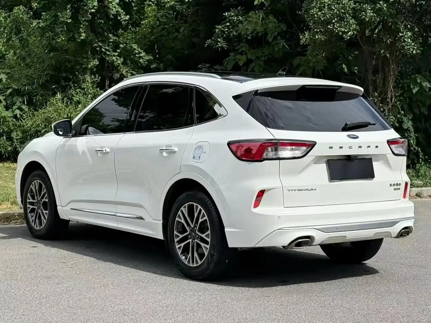 Escape 2020 EcoBoost 245 AWD Premium Edition — миниатюра 9