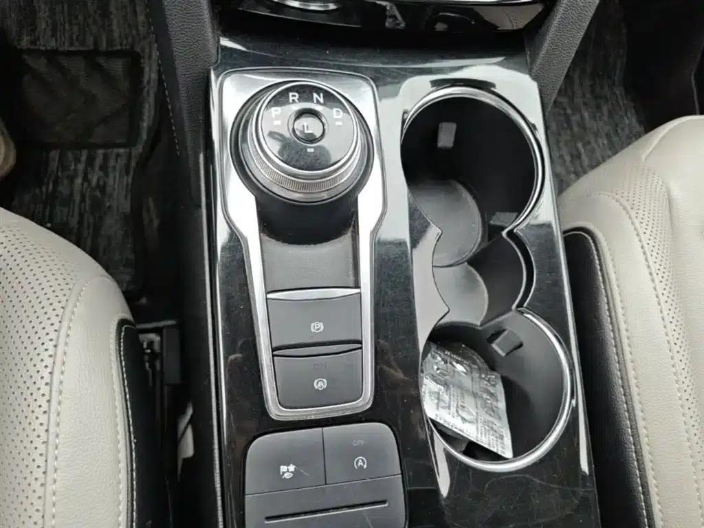 Escape 2020 EcoBoost 245 2WD Premium Edition — миниатюра 14