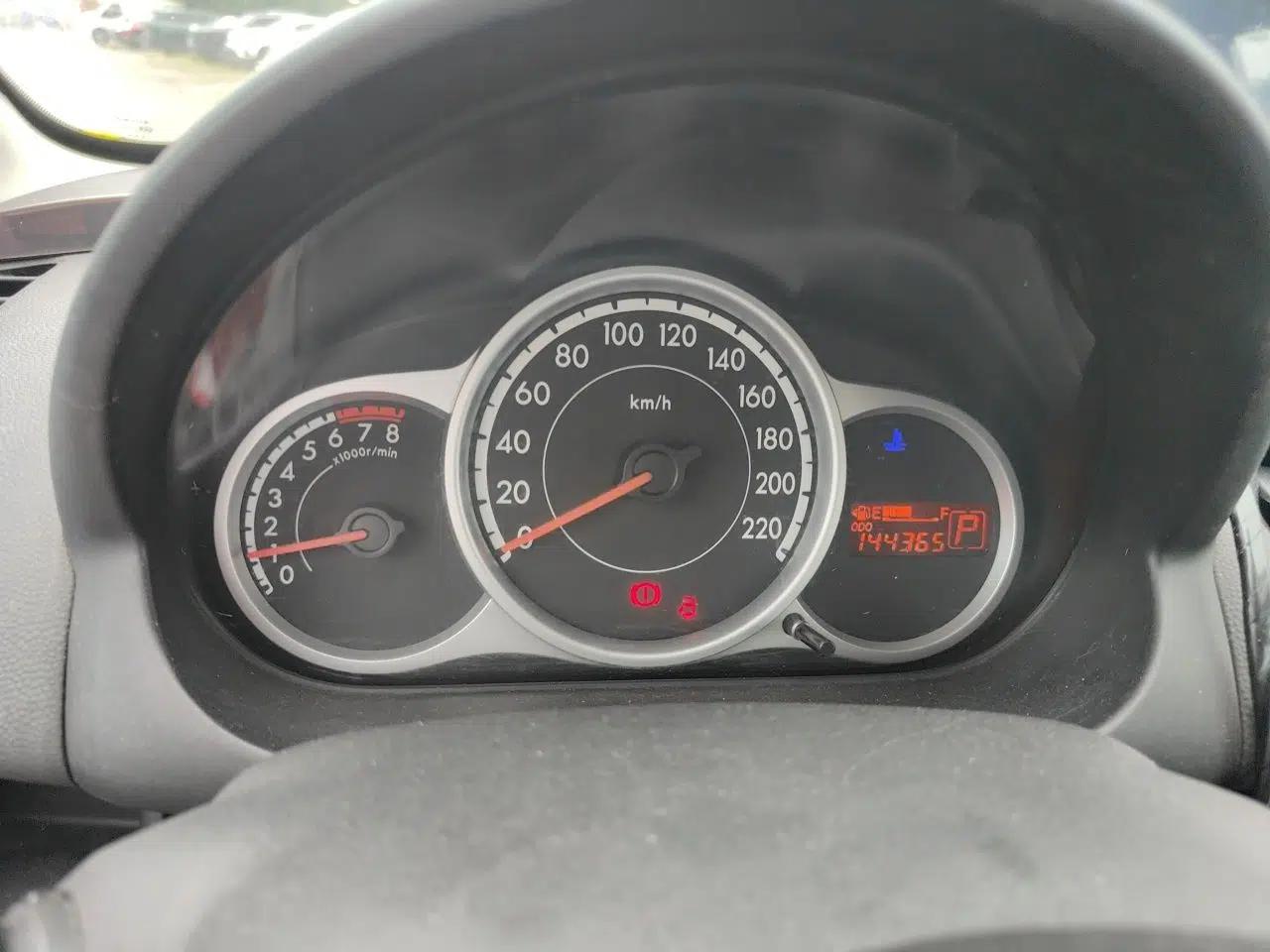 Mazda 2 2011 XuanDong 1.5L Automatic Value Edition — миниатюра 12