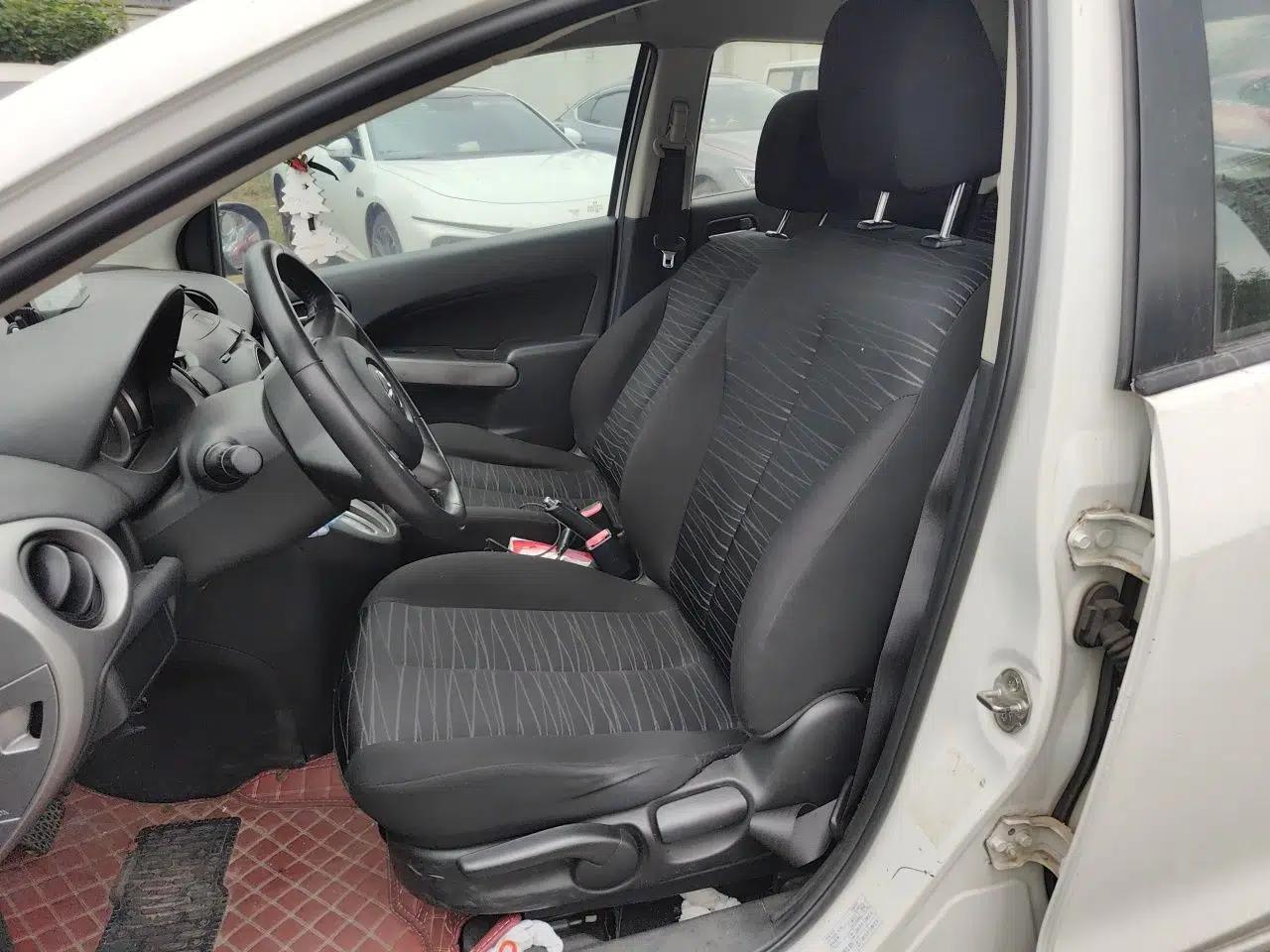 Mazda 2 2011 XuanDong 1.5L Automatic Value Edition — миниатюра 16