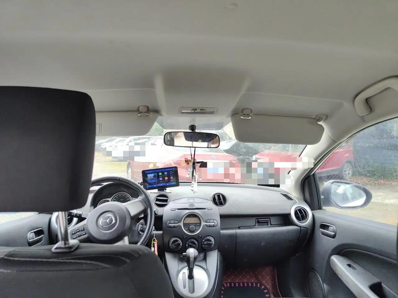 Mazda 2 2011 XuanDong 1.5L Automatic Value Edition — миниатюра 19