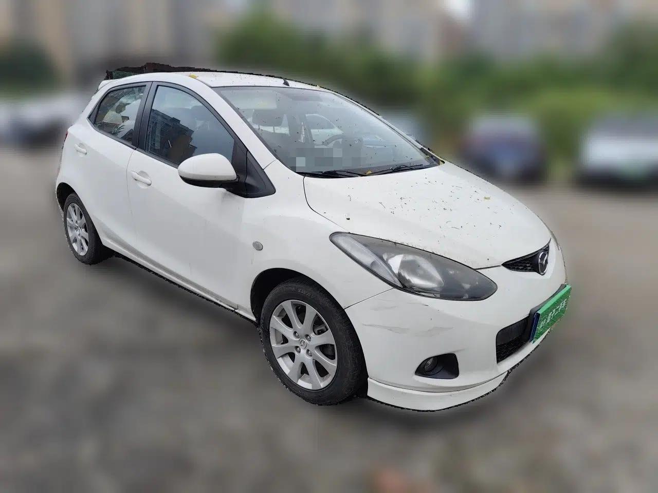 Mazda 2 2011 XuanDong 1.5L Automatic Value Edition — миниатюра 3