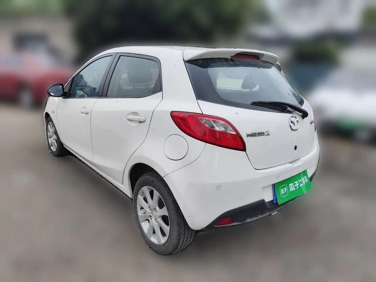 Mazda 2 2011 XuanDong 1.5L Automatic Value Edition — миниатюра 4