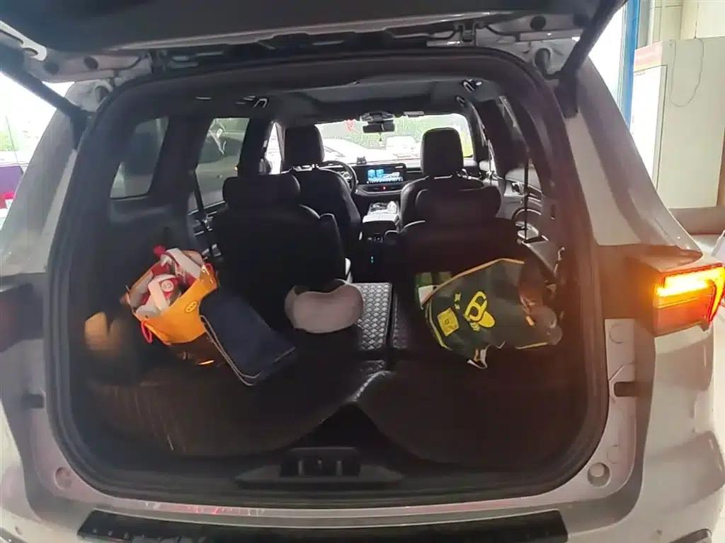 Lingyu 2023 EcoBoost 225 Obsidian Orange Edition Premium PLUS 7-seater (2/2/3 seats) — миниатюра 19