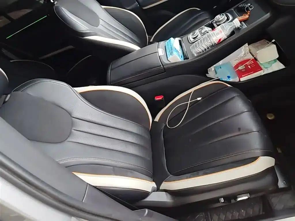 Lingyu 2023 EcoBoost 225 Obsidian Orange Edition Premium PLUS 7-seater (2/2/3 seats) — миниатюра 25