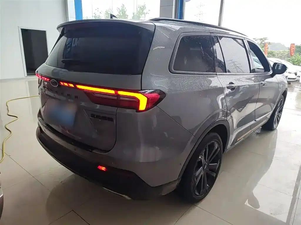 Lingyu 2023 EcoBoost 225 Obsidian Orange Edition Premium PLUS 7-seater (2/2/3 seats) — миниатюра 7