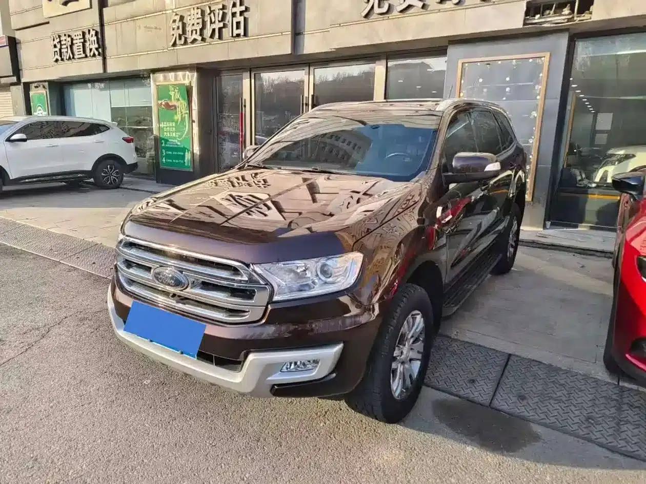 2017 Ford Everest 2.0T Gasoline Automatic 4WD Luxury 7-Seater — миниатюра 1