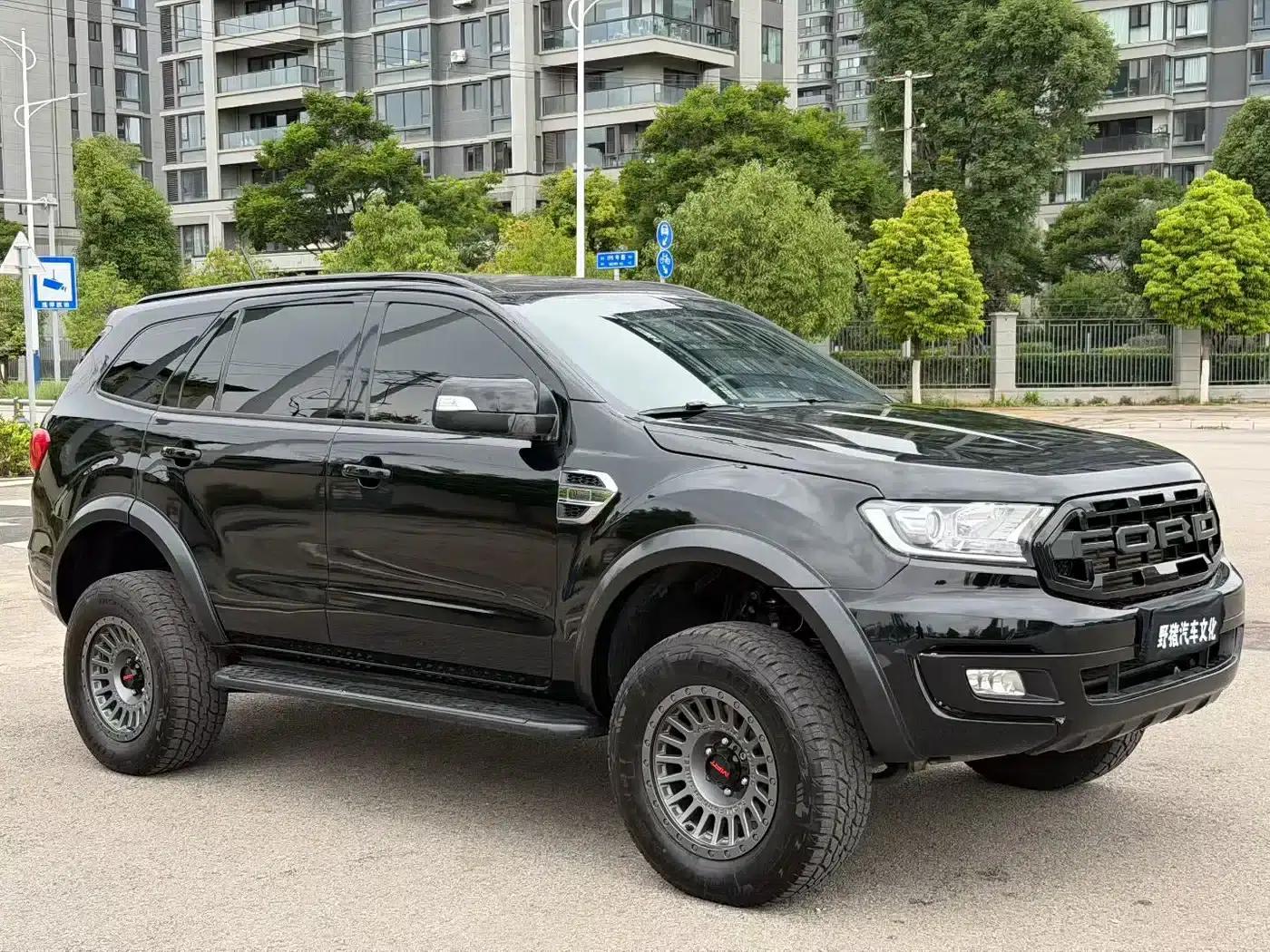 2020 Ford Everest 2.3T Gasoline Automatic 4WD Luxury Edition (5-seater) — миниатюра 3