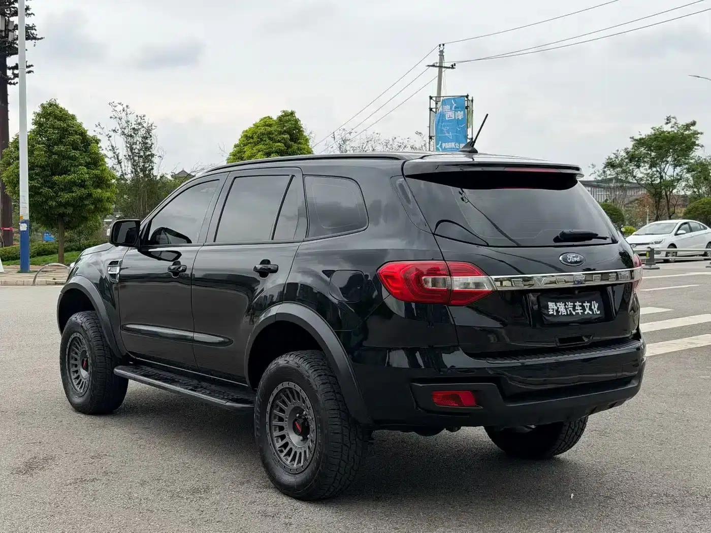 2020 Ford Everest 2.3T Gasoline Automatic 4WD Luxury Edition (5-seater) — миниатюра 4