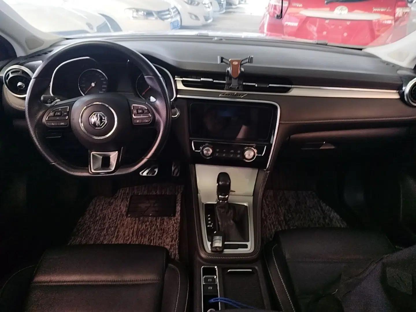 MG 6 2017 20T Automatic Luxury Smart Connect Version China V Standard — миниатюра 13