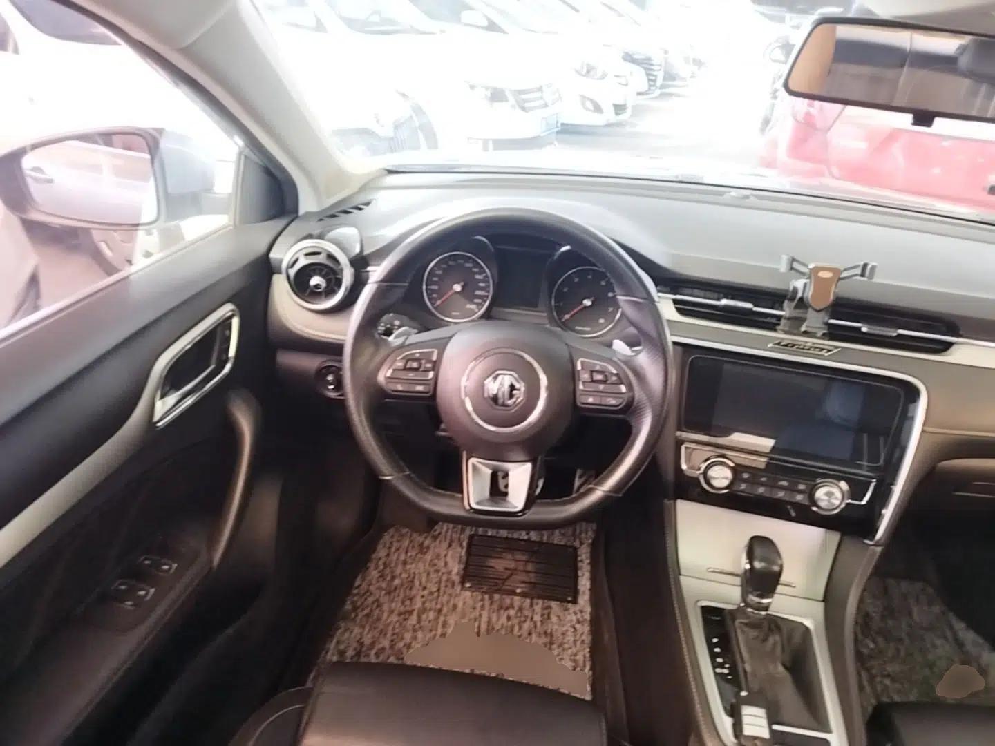 MG 6 2017 20T Automatic Luxury Smart Connect Version China V Standard — миниатюра 14
