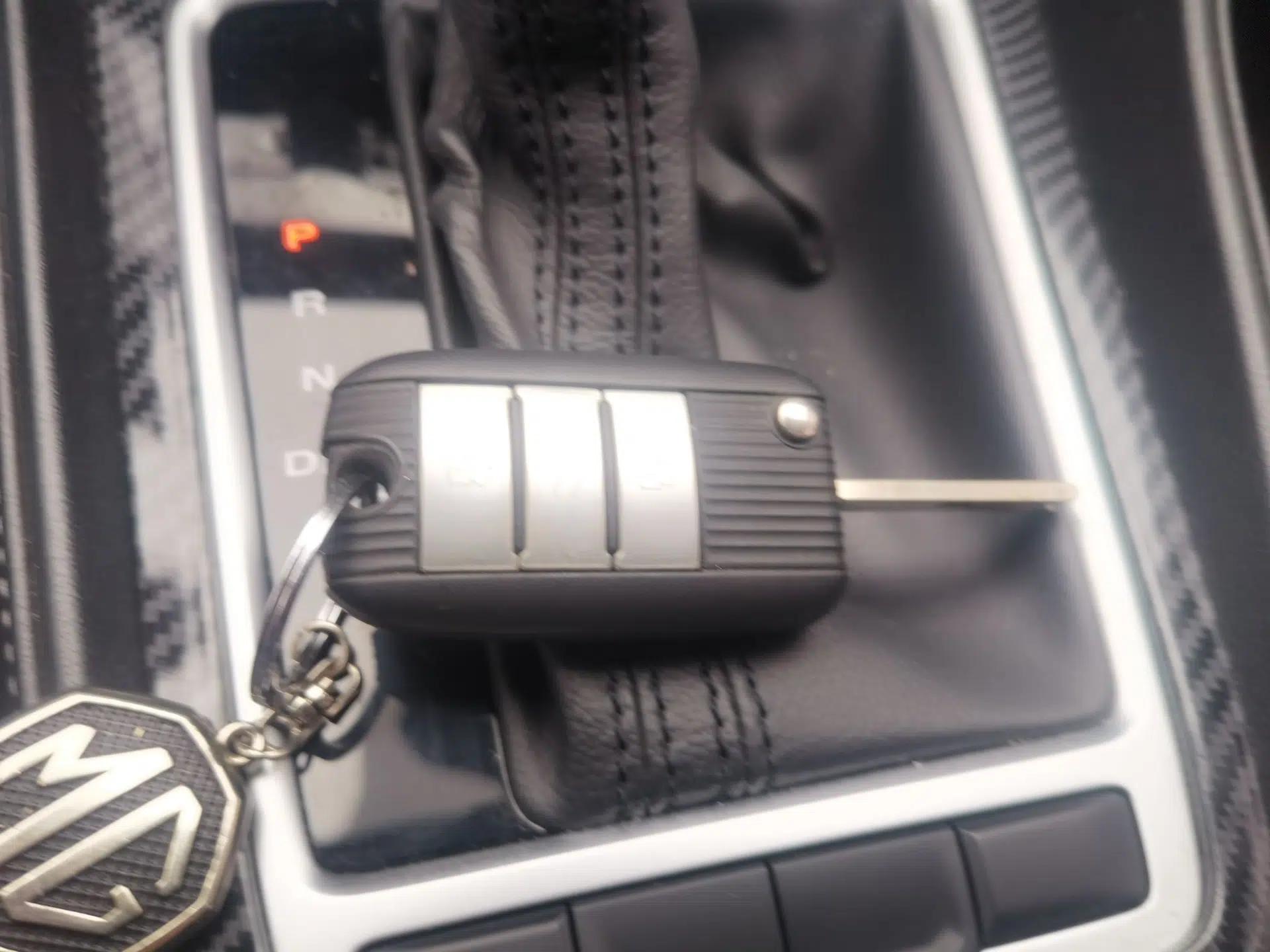 MG 6 2017 20T Automatic Luxury Smart Connect Version China V Standard — миниатюра 13