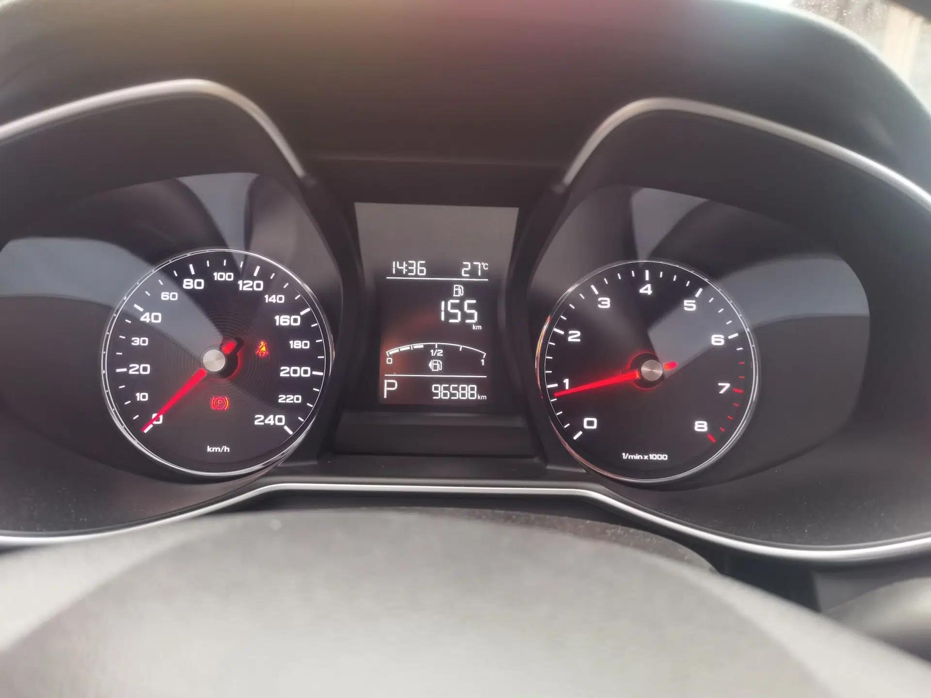 MG 6 2017 20T Automatic Luxury Smart Connect Version China V Standard — миниатюра 16