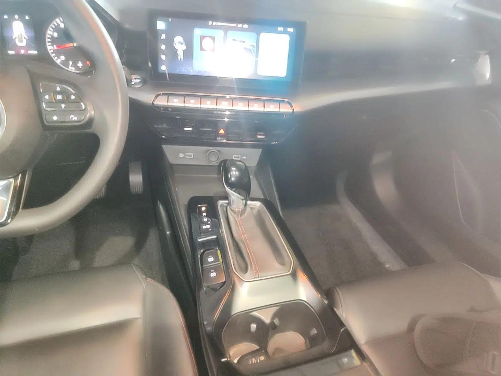 MG 5 2021 180 DVVT CVT Youth Luxury Edition — миниатюра 17