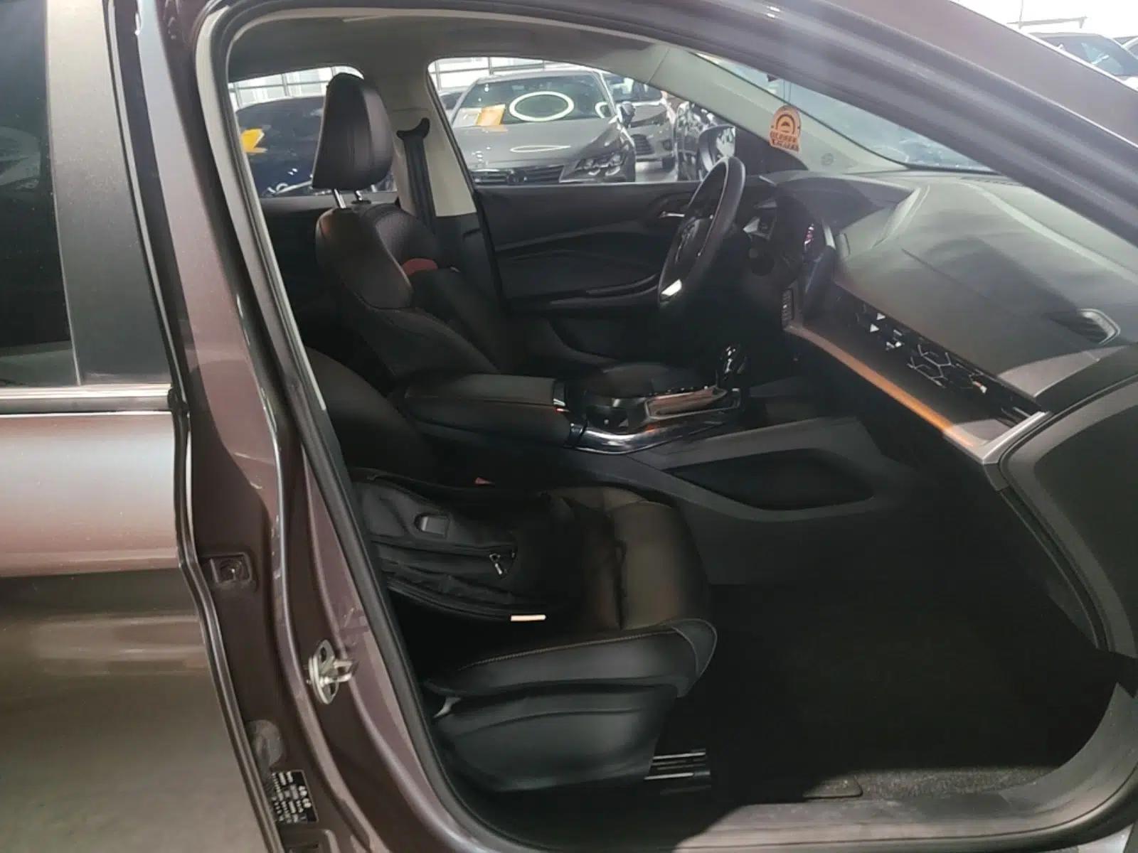 MG 5 2021 180 DVVT CVT Youth Luxury Edition — миниатюра 23