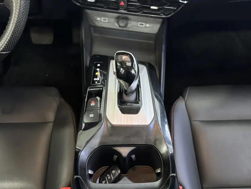 MG 5 2022 300TGI DCT Chao Yue Luxury Edition — миниатюра 24