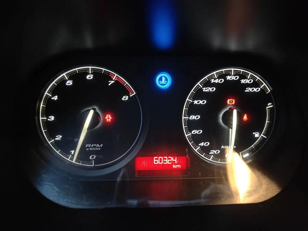 MG 3 2013 1.3L Manual Comfort Edition — миниатюра 12