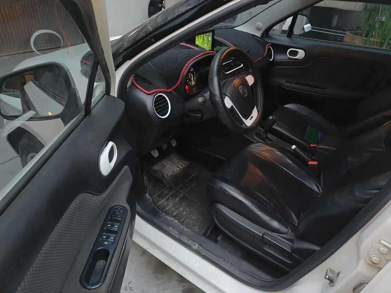 MG 3 2013 1.3L Manual Comfort Edition — миниатюра 17