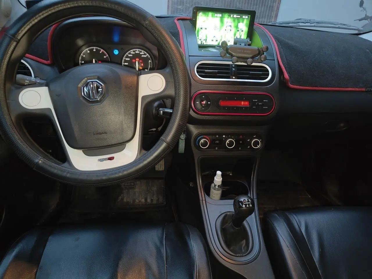 MG 3 2013 1.3L Manual Comfort Edition — миниатюра 10