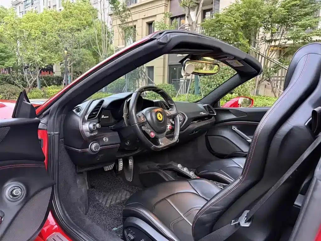 2015 Ferrari 488 Spider — миниатюра 12